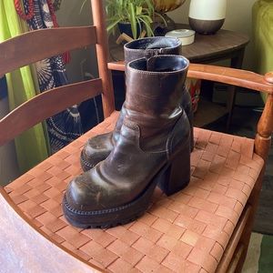 Vintage Steve Madden Nitro Leather Platform Boots